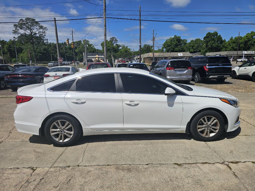2017 Hyundai Sonata Image 4