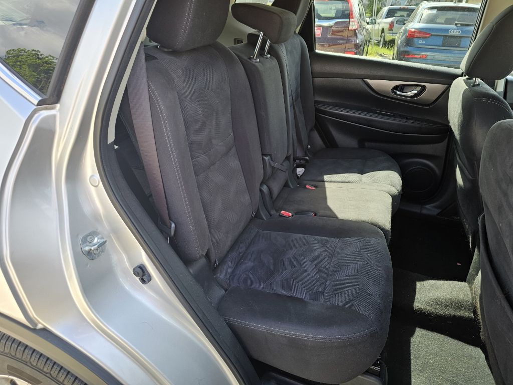 2015 Nissan Rogue Image 11