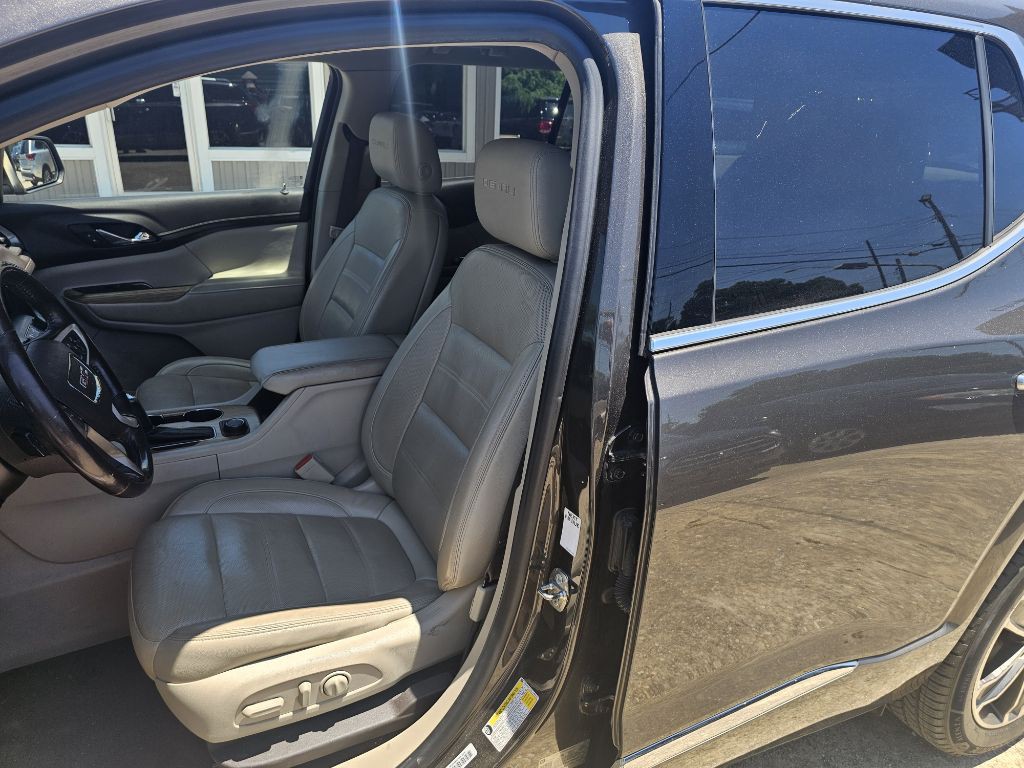 2019 GMC Acadia Image 9