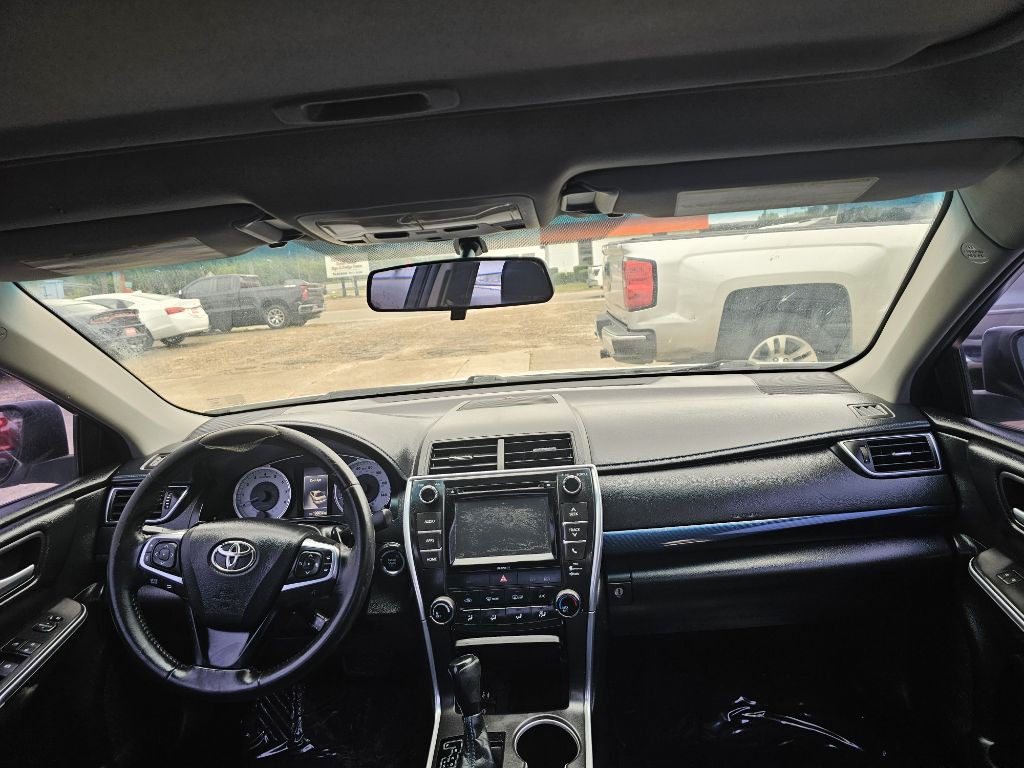 2016 Toyota Camry Image 14