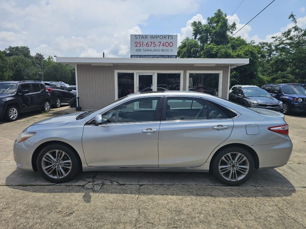 2017 Toyota Camry Image 1
