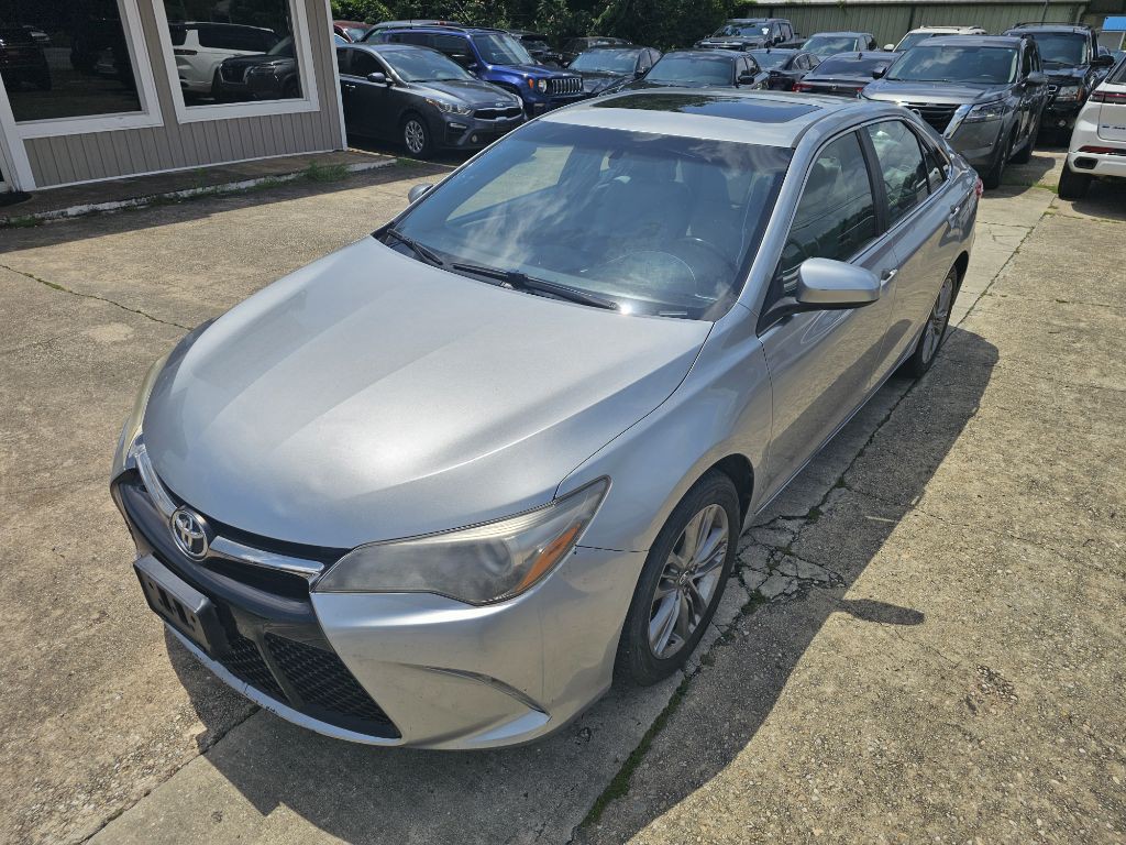 2017 Toyota Camry Image 2