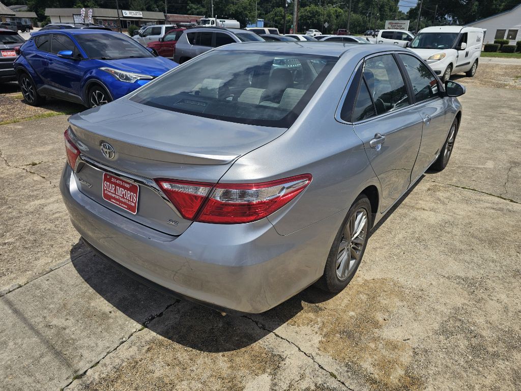 2017 Toyota Camry Image 24