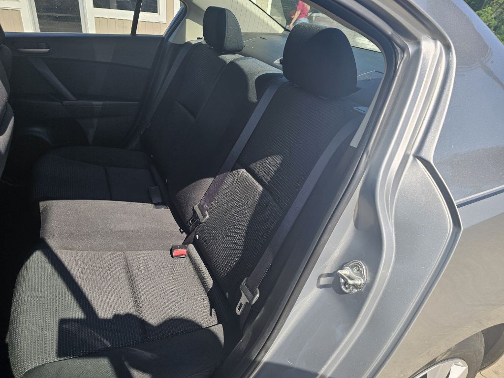 2012 Mazda Mazda3 Image 8