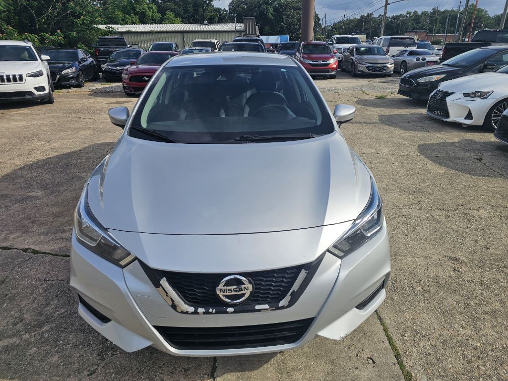 2020 Nissan Versa Image 3