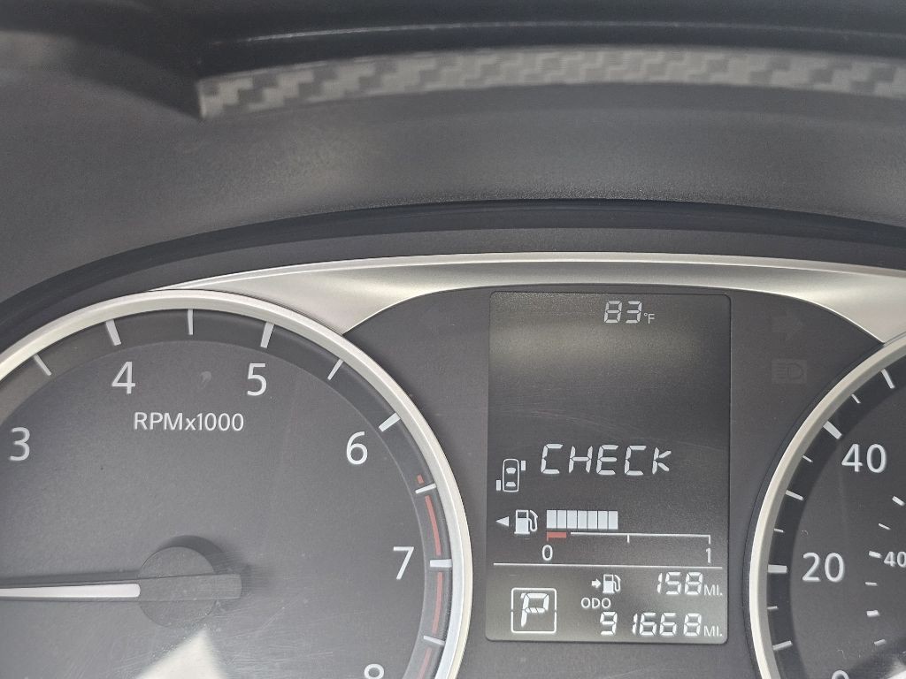 2021 Nissan Versa Image 13