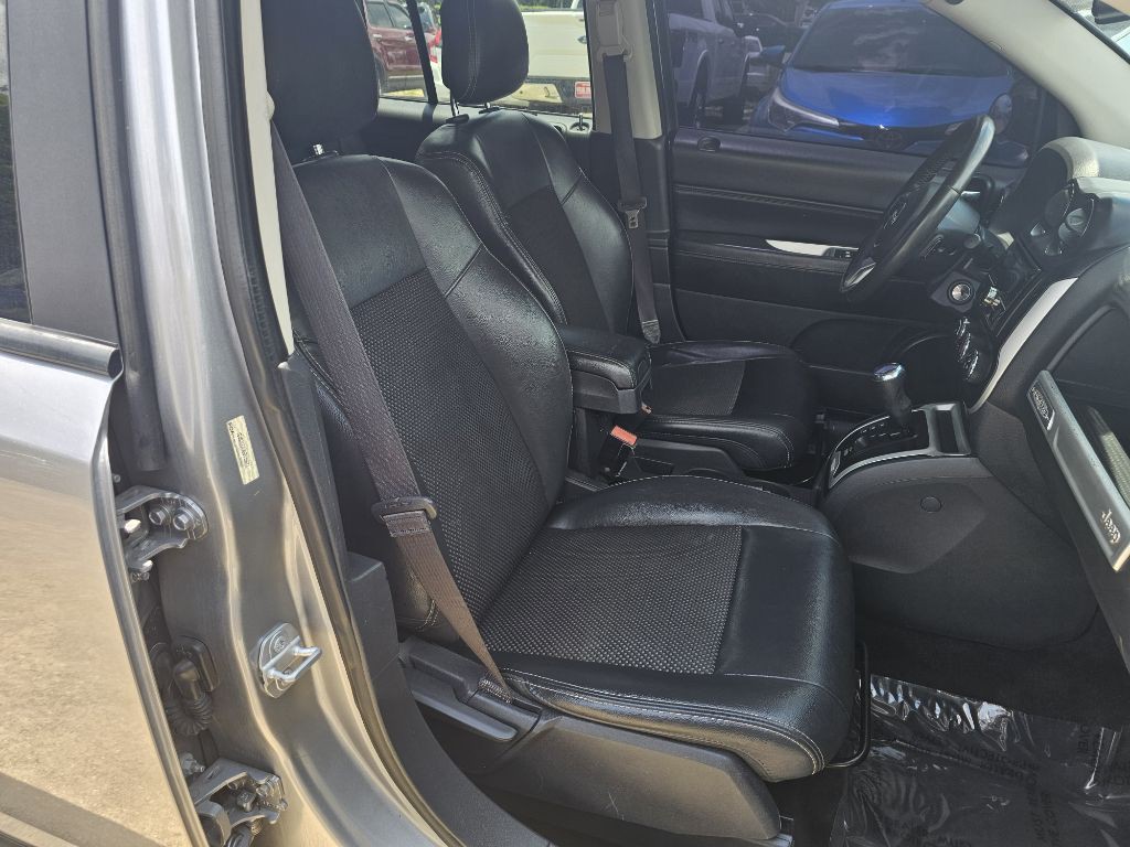 2016 Jeep Compass Image 9