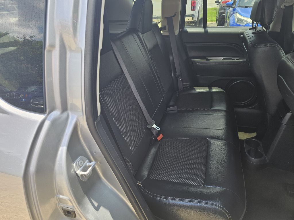 2016 Jeep Compass Image 14