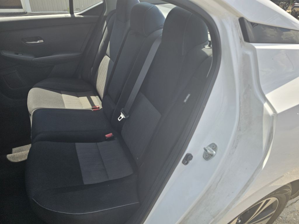 2021 Nissan Sentra Image 10