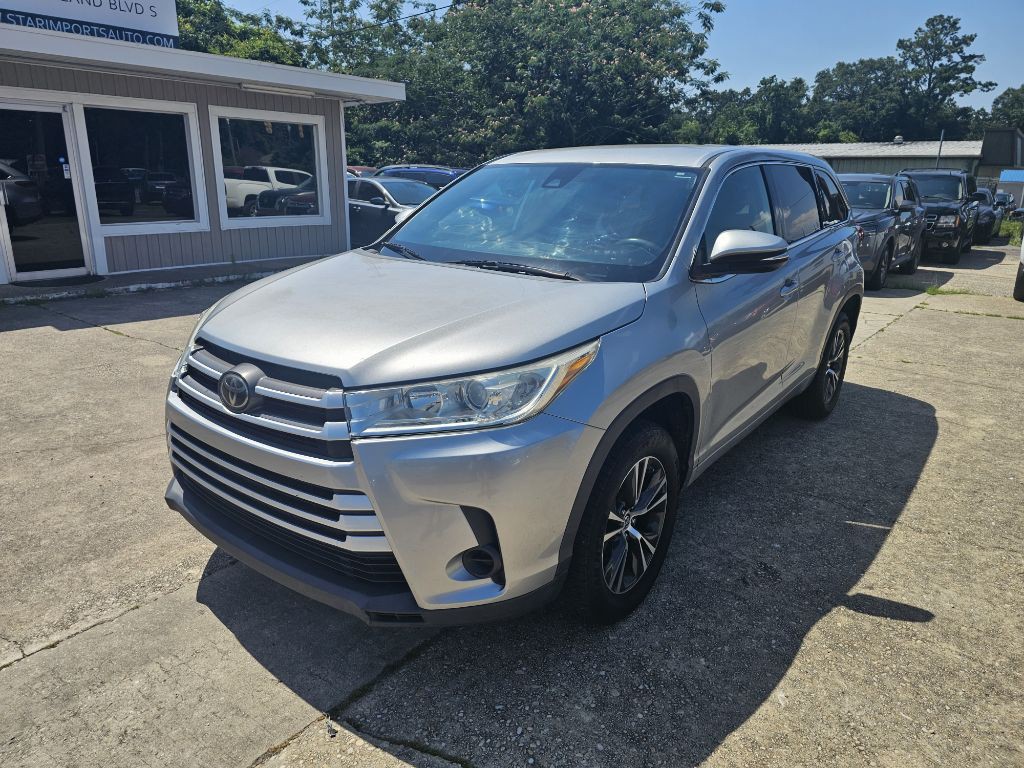 2018 Toyota Highlander Image 2
