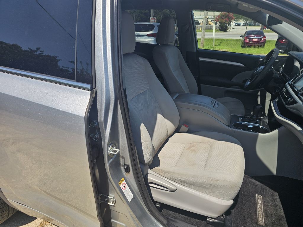 2018 Toyota Highlander Image 11