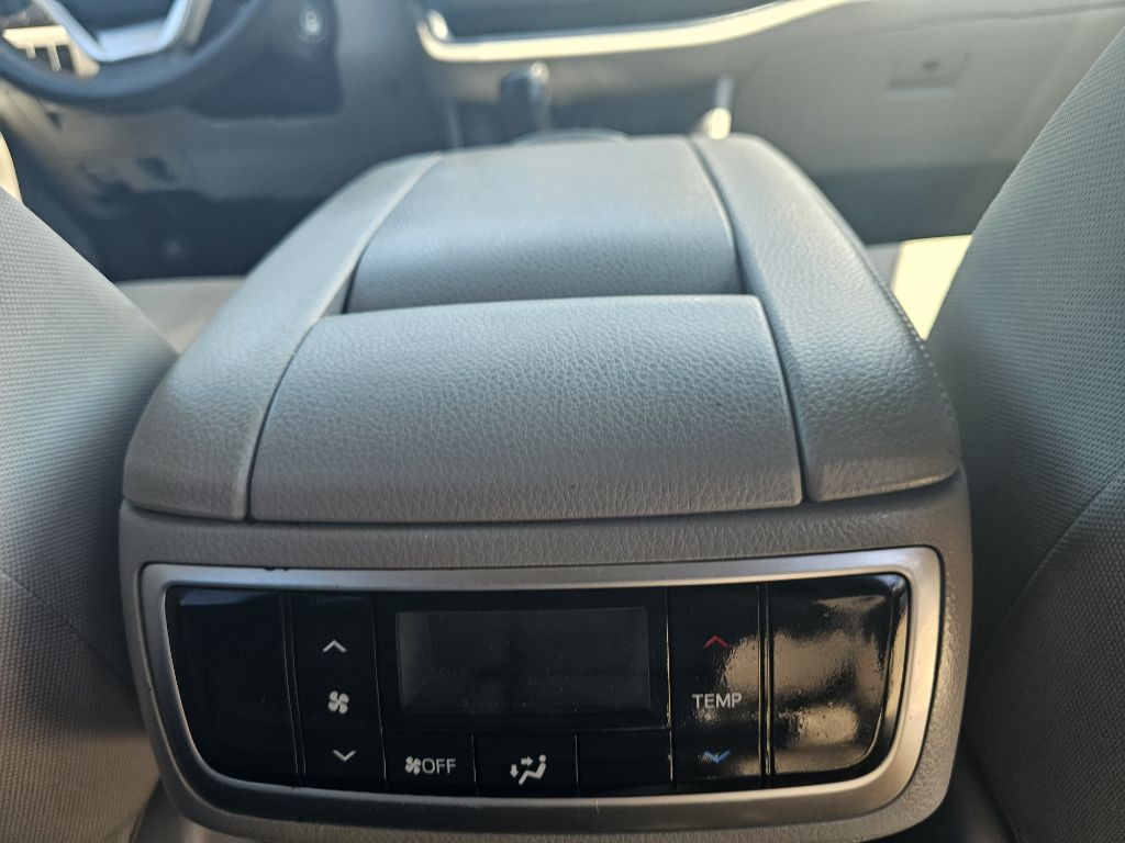 2018 Toyota Highlander Image 13