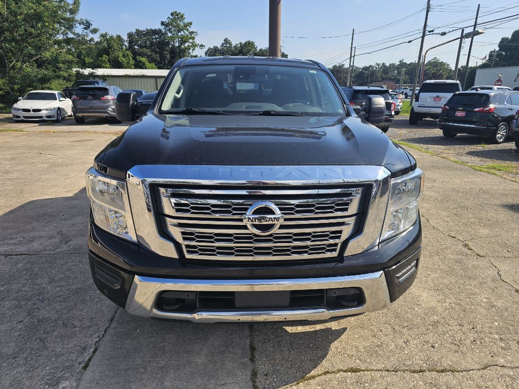 2022 Nissan Titan Image 3
