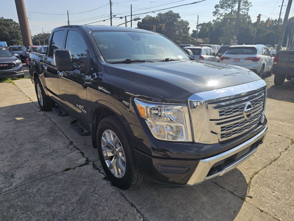 2022 Nissan Titan Image 4