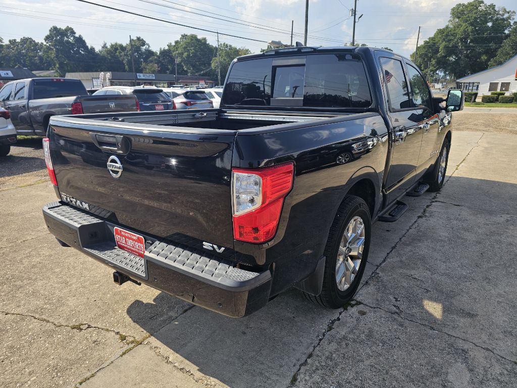 2022 Nissan Titan Image 6
