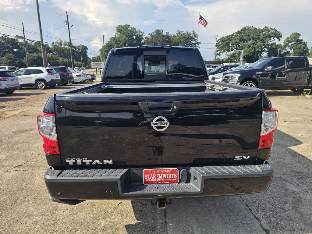 2022 Nissan Titan Image 7