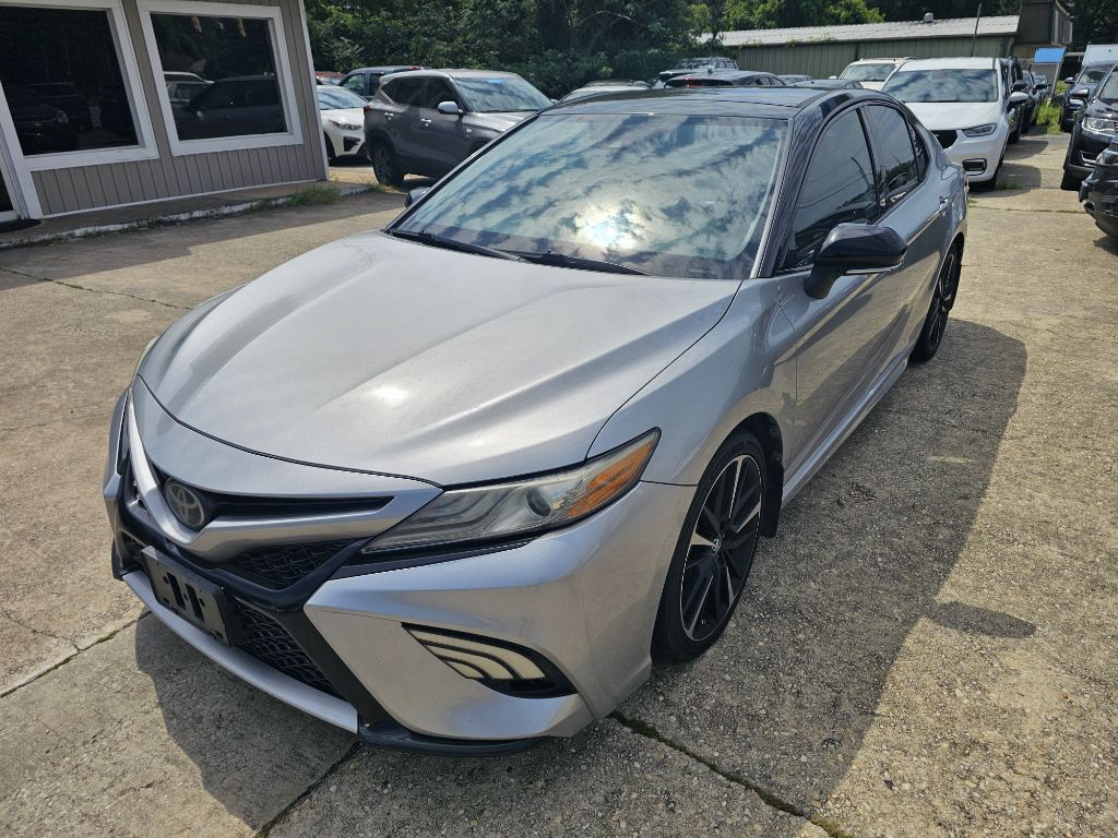 2019 Toyota Camry Image 2