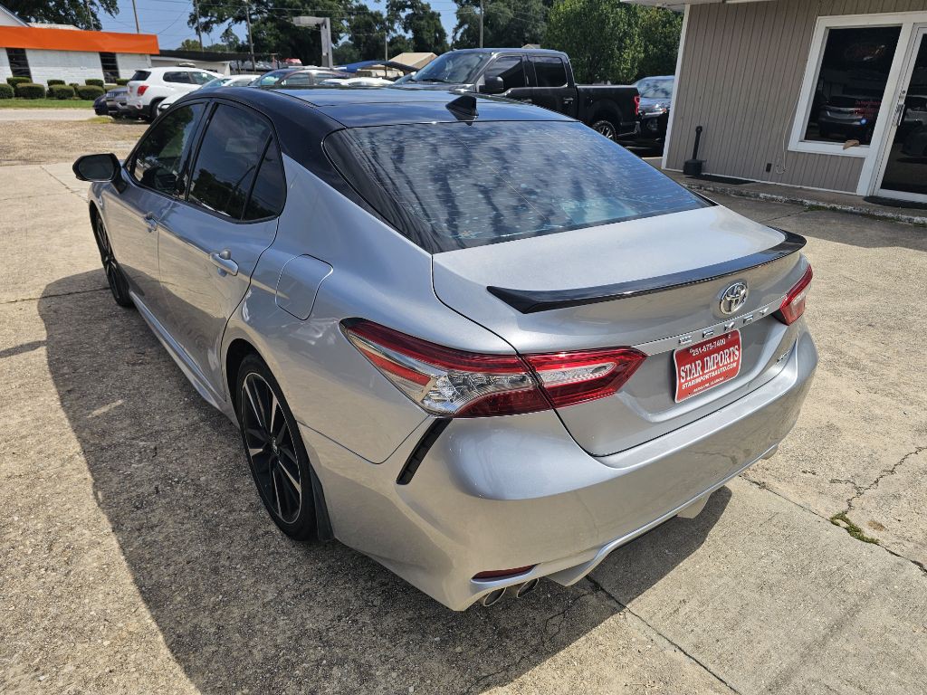 2019 Toyota Camry Image 8