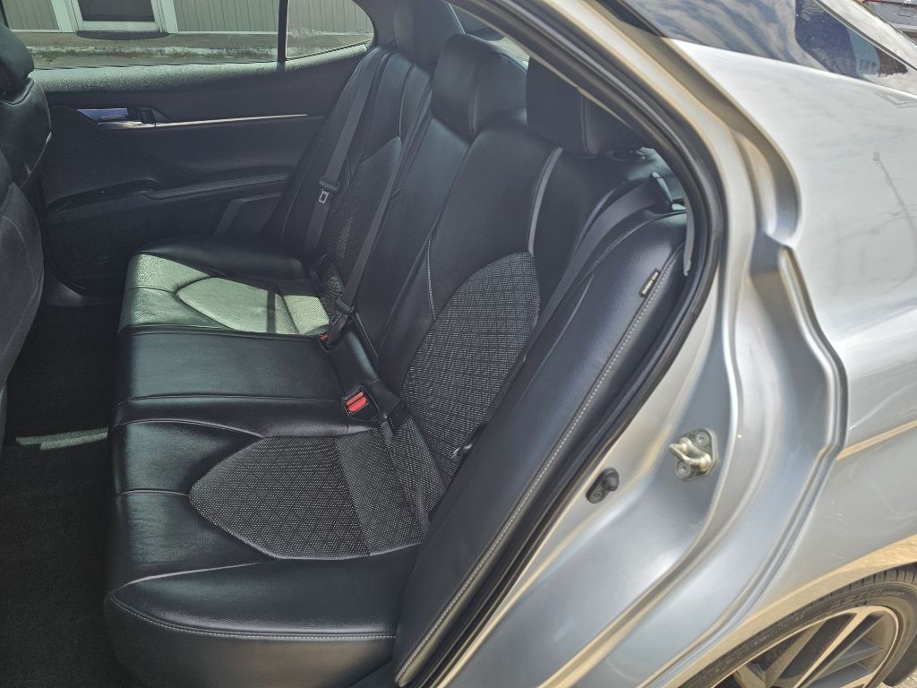 2019 Toyota Camry Image 10