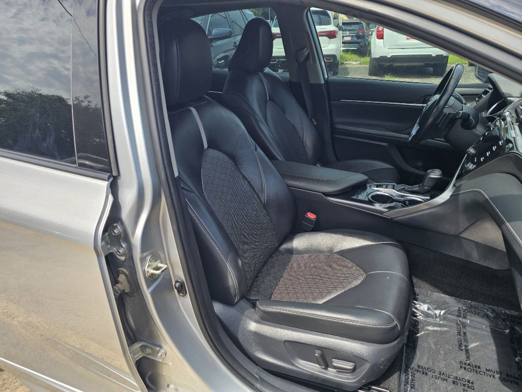 2019 Toyota Camry Image 11