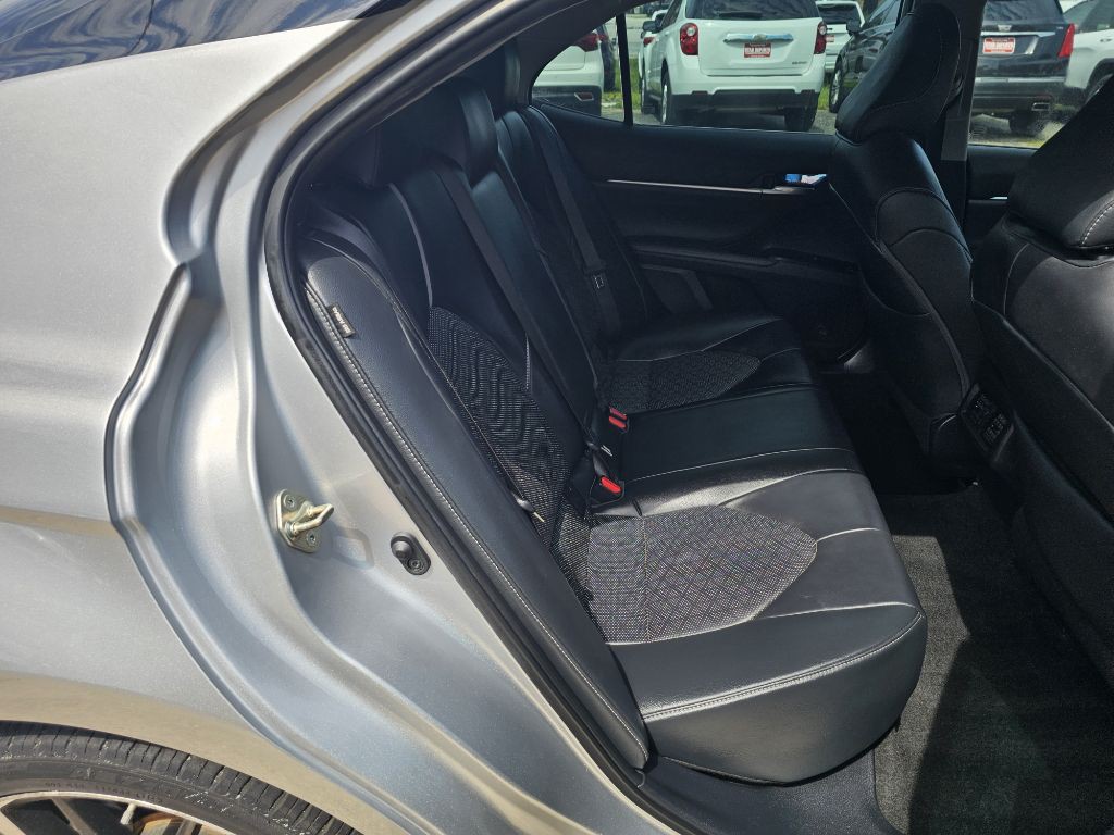 2019 Toyota Camry Image 12