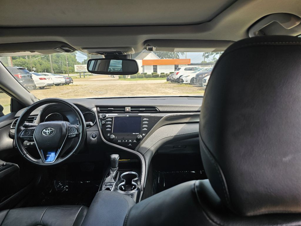 2019 Toyota Camry Image 14