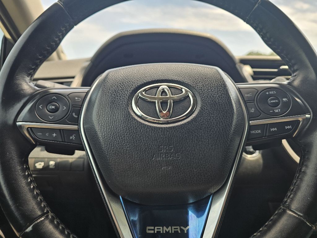2019 Toyota Camry Image 15