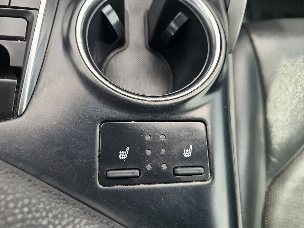 2019 Toyota Camry Image 18