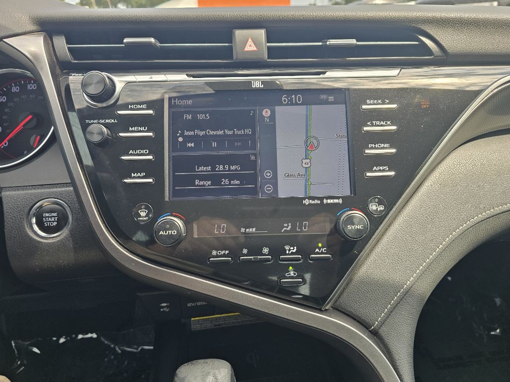 2019 Toyota Camry Image 19