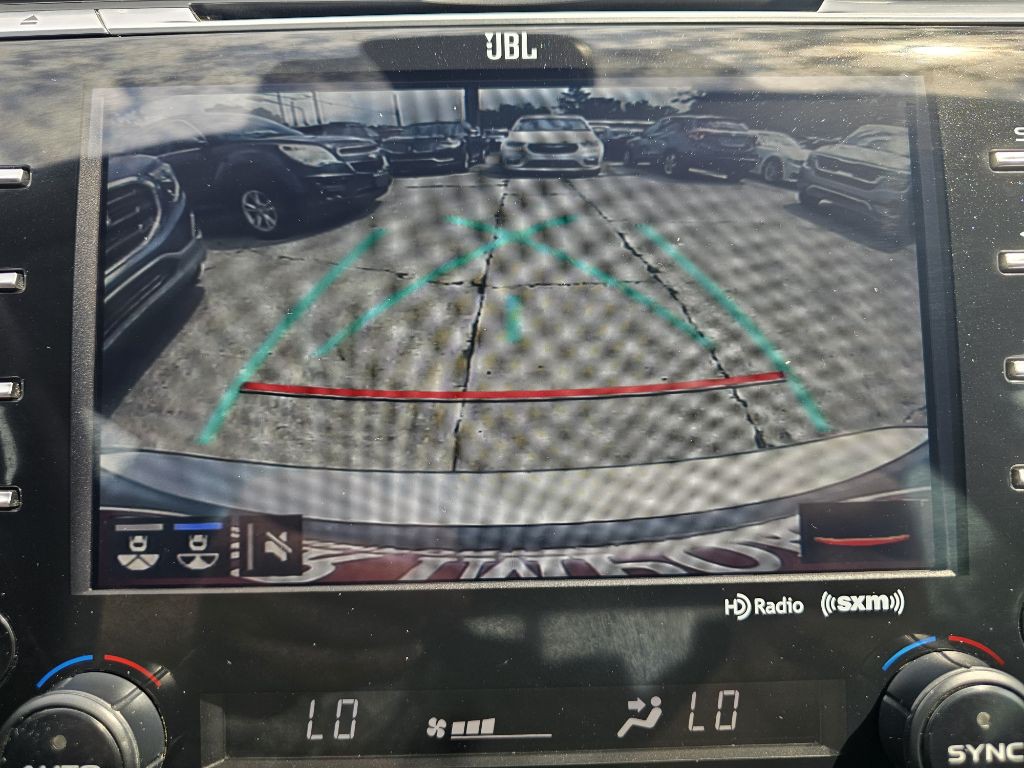 2019 Toyota Camry Image 20