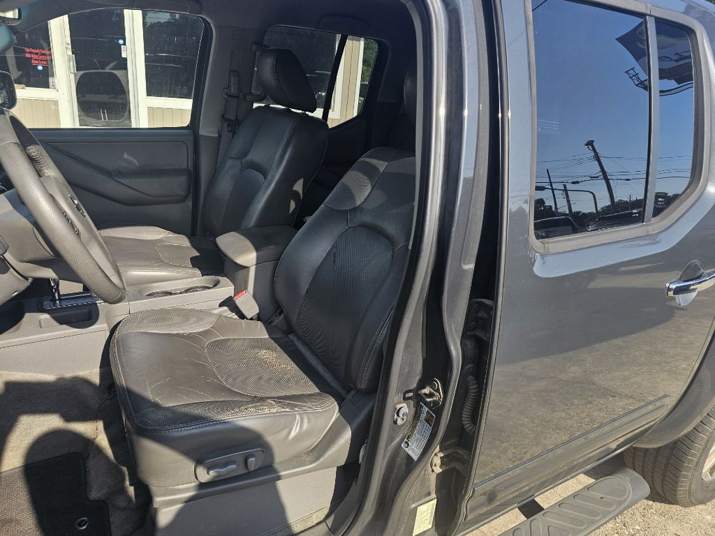 2012 Nissan Frontier Image 9