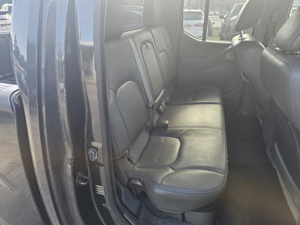2012 Nissan Frontier Image 12
