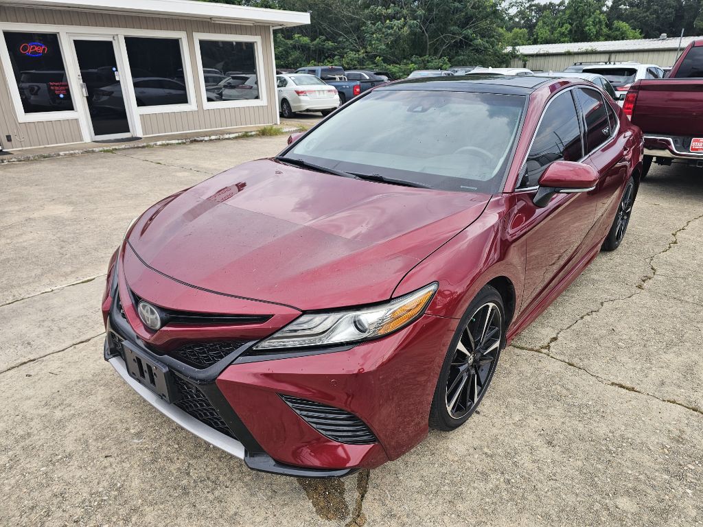 2018 Toyota Camry Image 2
