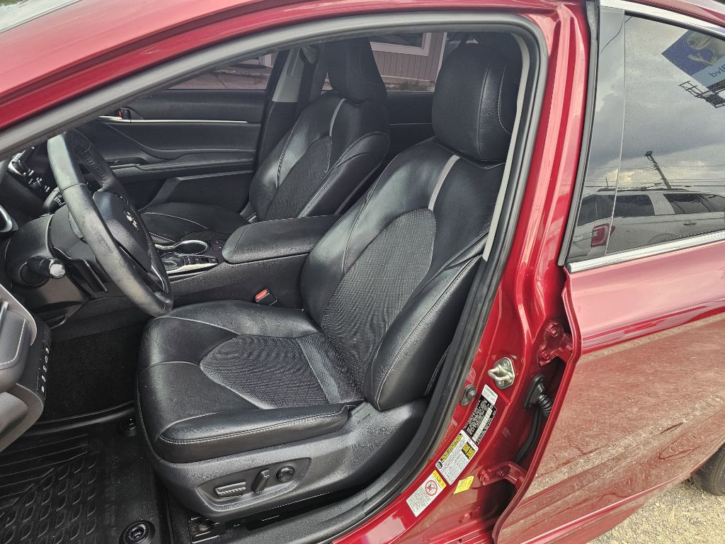 2018 Toyota Camry Image 10