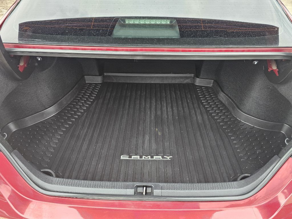 2018 Toyota Camry Image 13