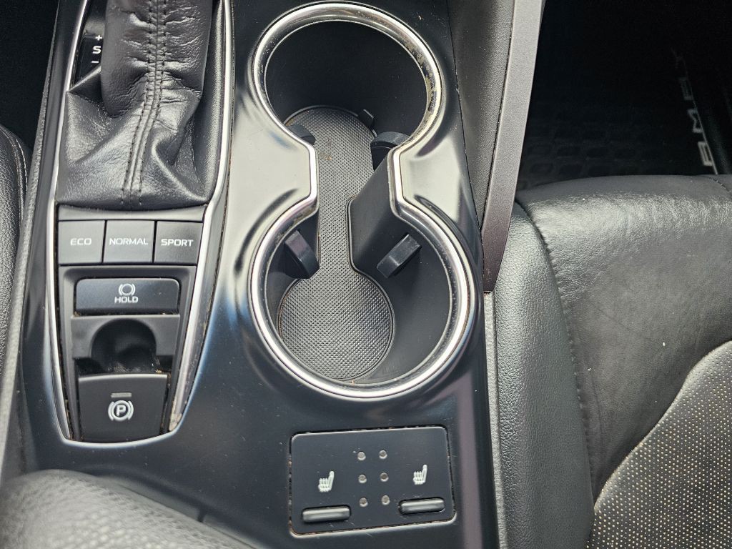 2018 Toyota Camry Image 18