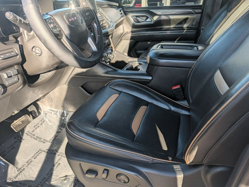 2021 GMC Yukon Image 16