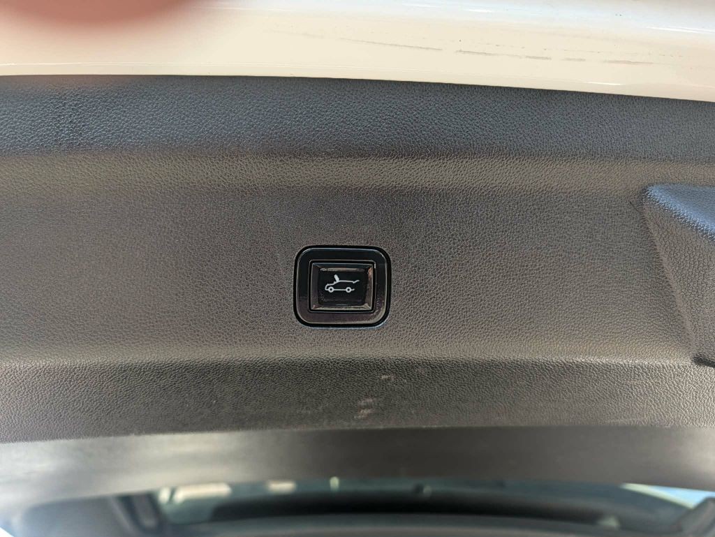 2021 GMC Yukon Image 24