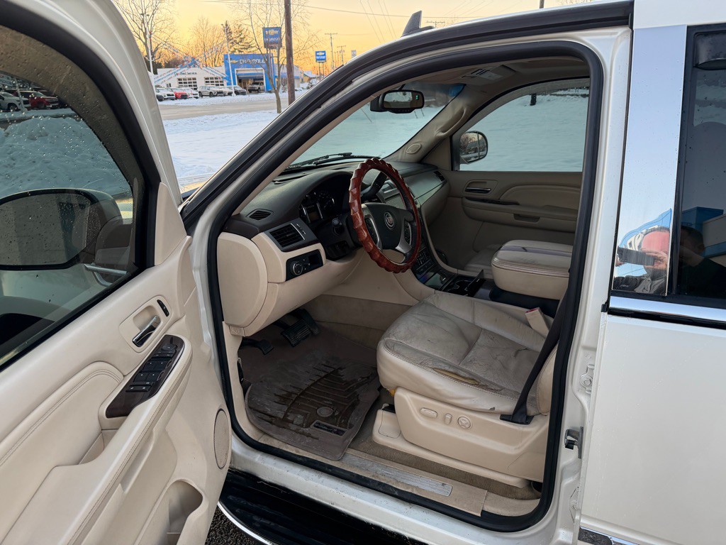 2007 Cadillac Escalade Image 5