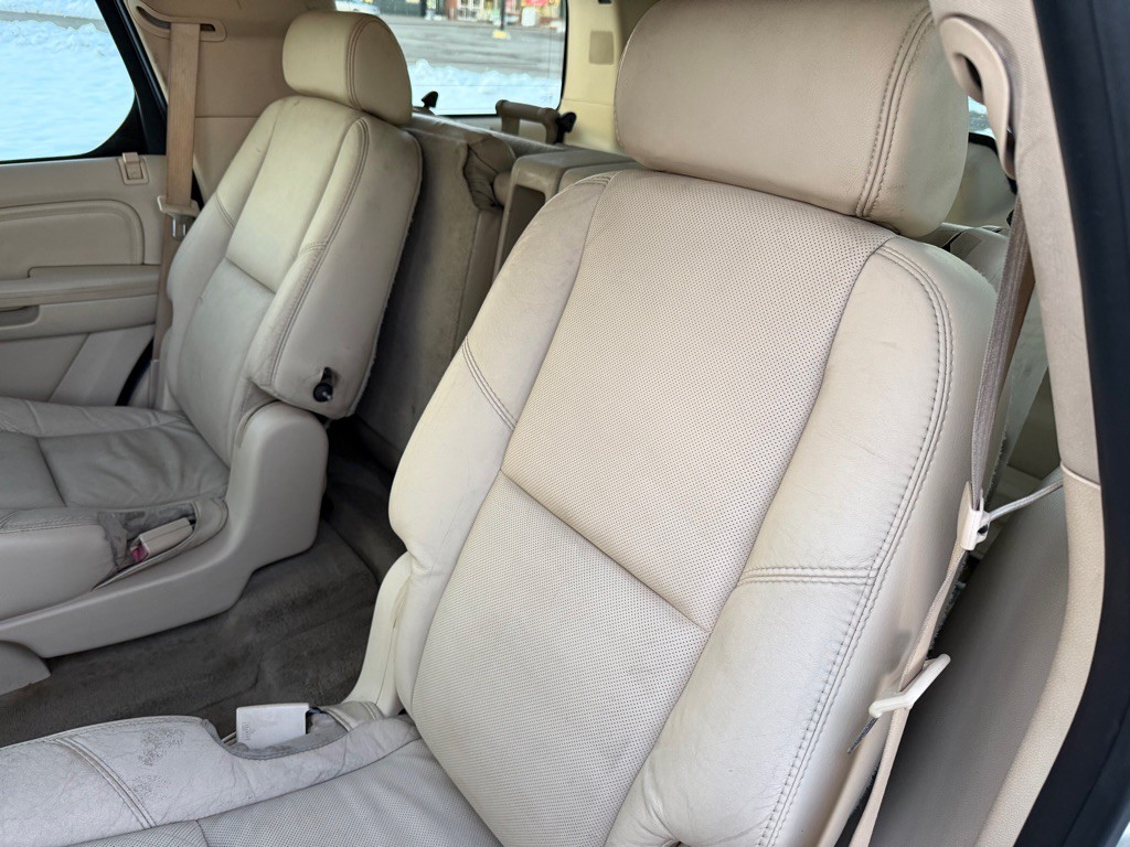 2007 Cadillac Escalade Image 8