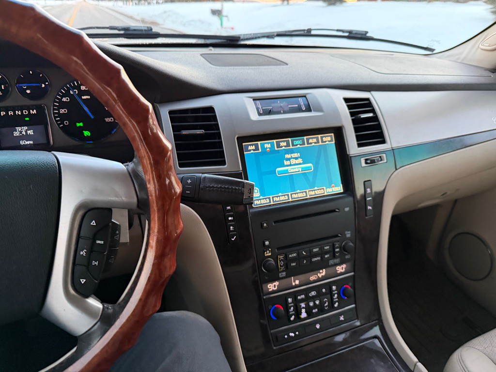 2007 Cadillac Escalade Image 13