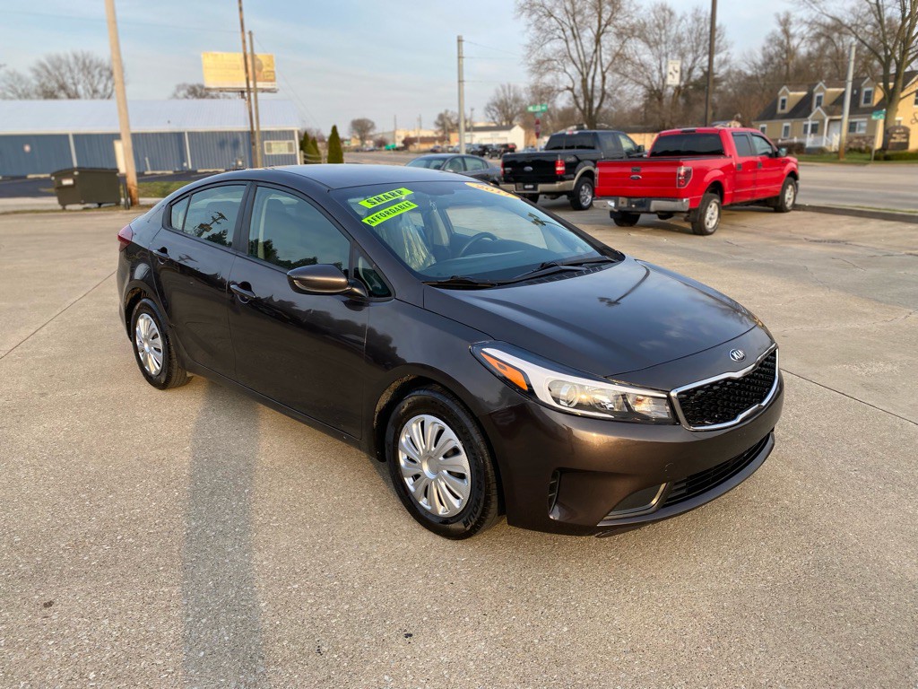 2017 Kia Forte Image 1