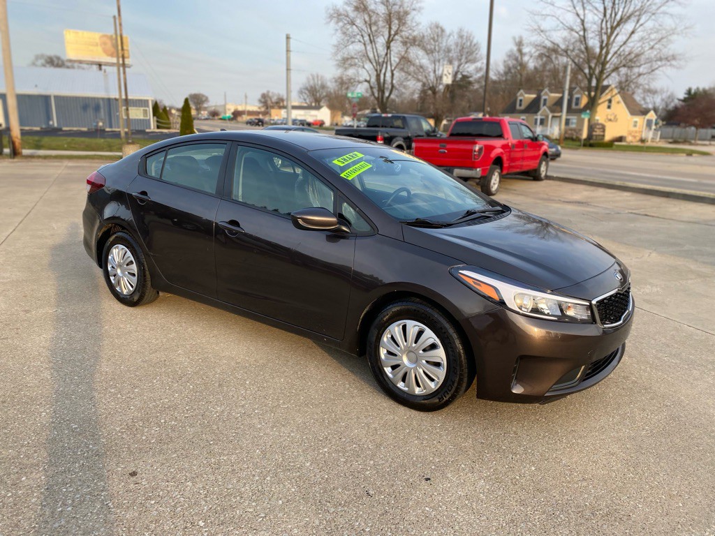 2017 Kia Forte Image 4