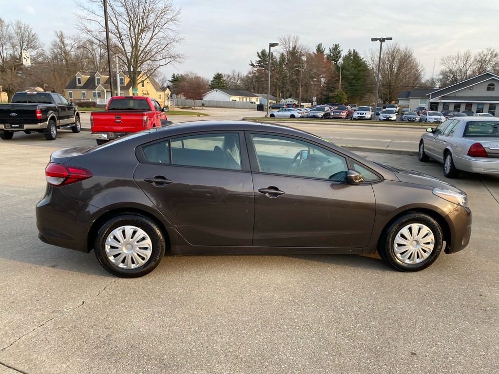 2017 Kia Forte Image 6
