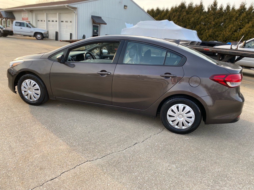2017 Kia Forte Image 15