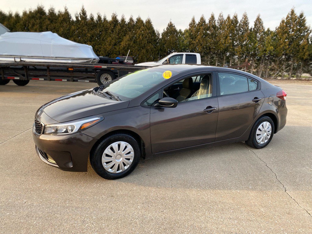 2017 Kia Forte Image 17