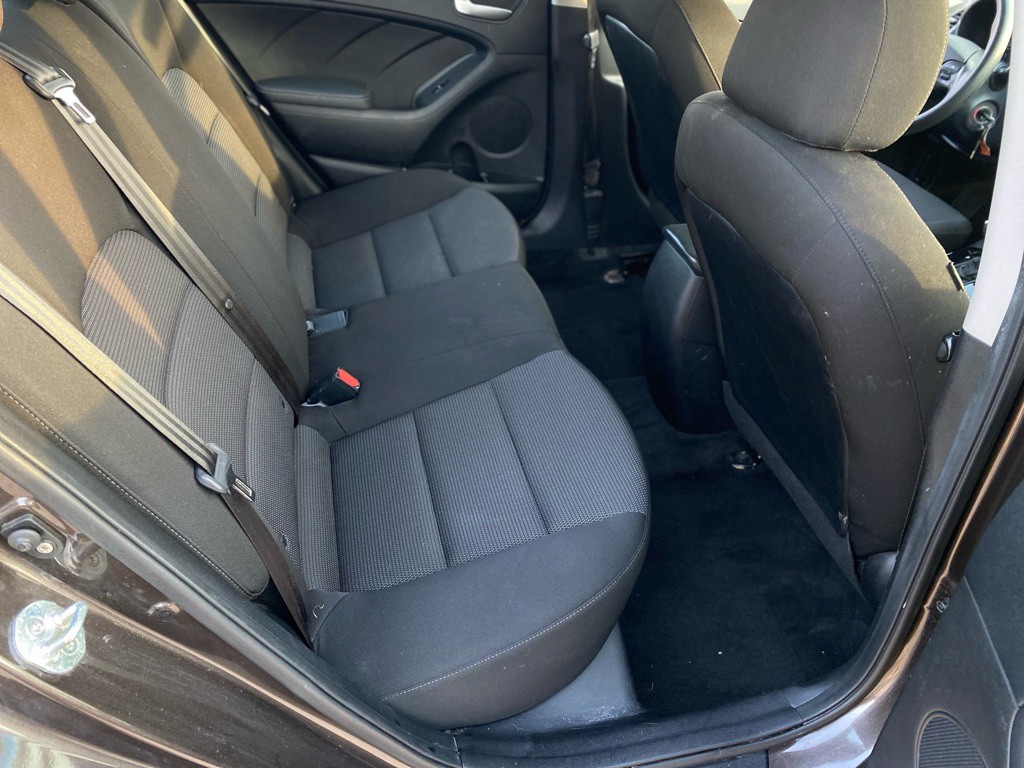 2017 Kia Forte Image 47