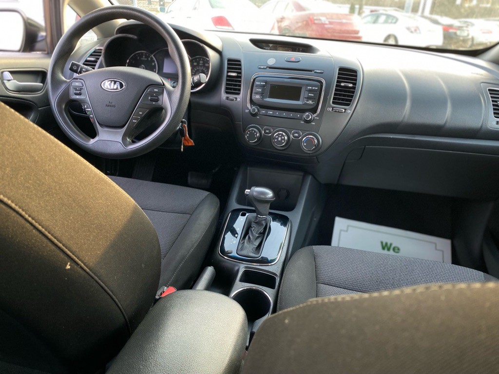 2017 Kia Forte Image 48