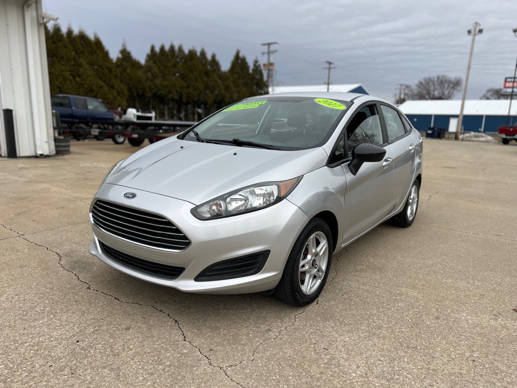 2017 Ford Fiesta Image 1