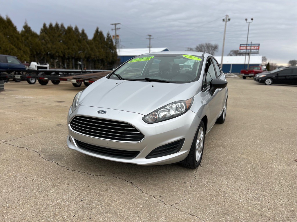 2017 Ford Fiesta Image 2